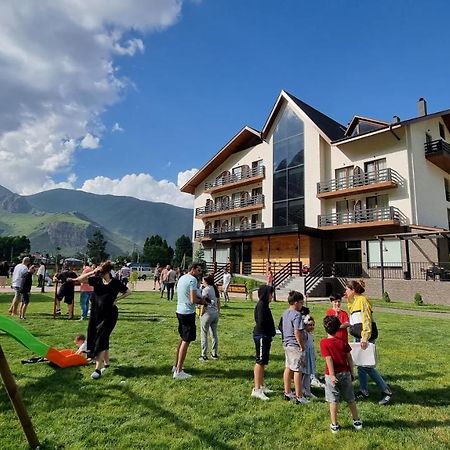 Suatis Resort Kazbegi Extérieur photo